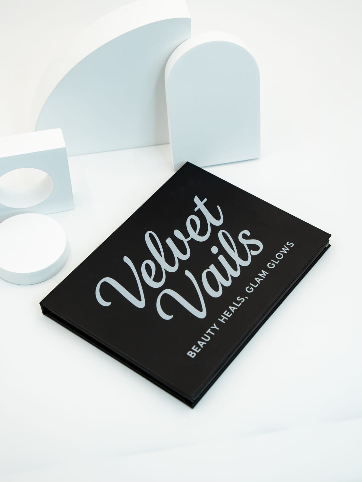 Velvet vails Contour palette