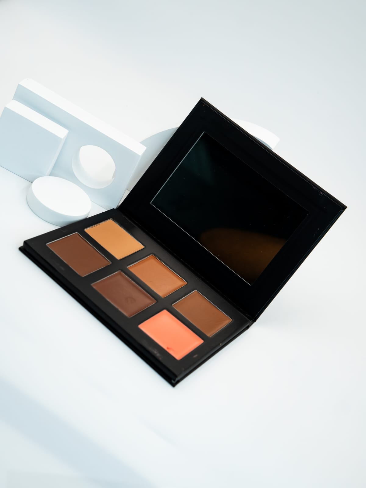 Velvet vails Contour palette